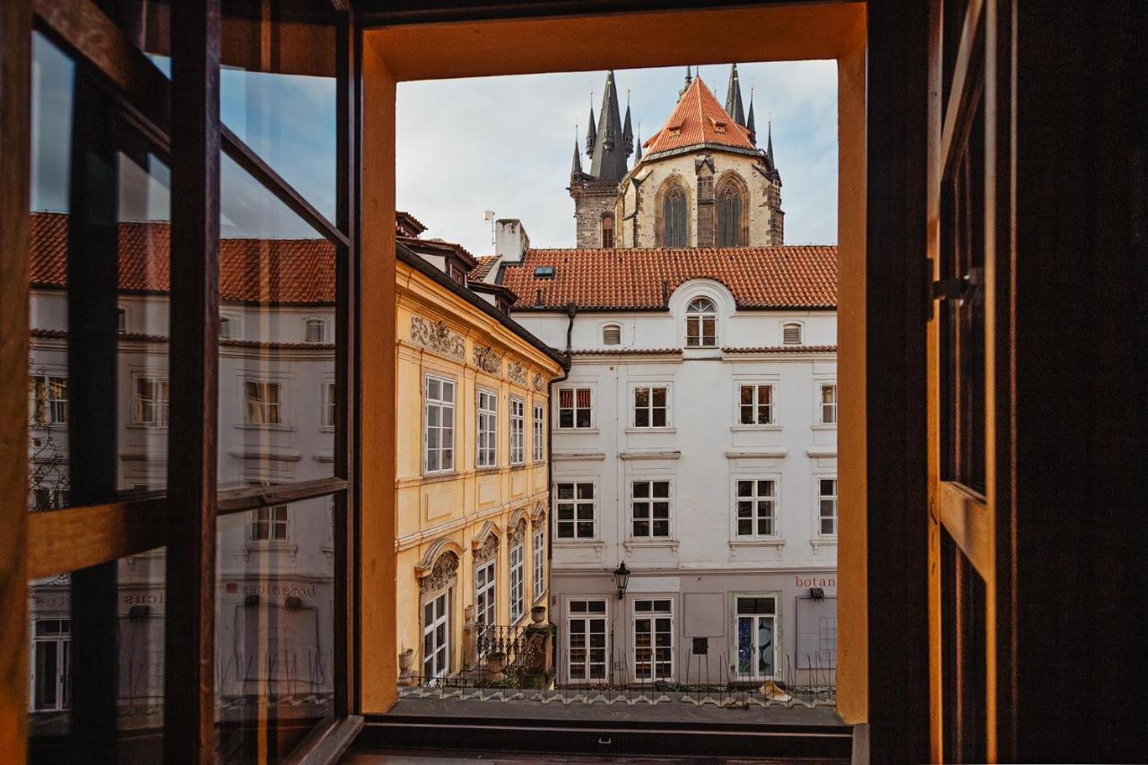 U Cerneho Medveda- At The Black Bear * Praga